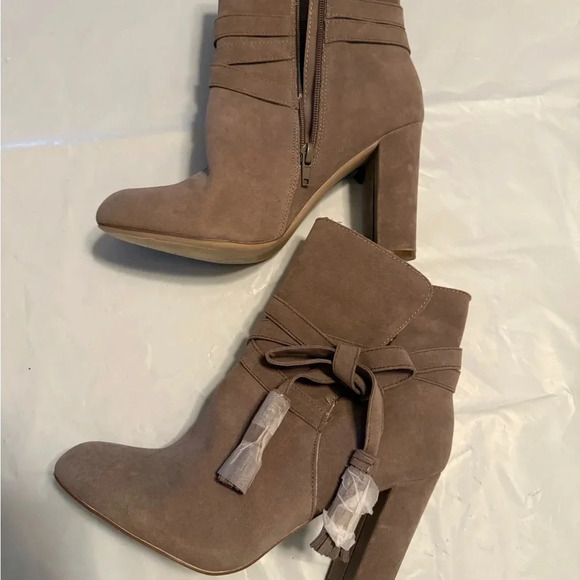 Just Fab Landry Bootie Never worn size 9 - Picture 6 of 9